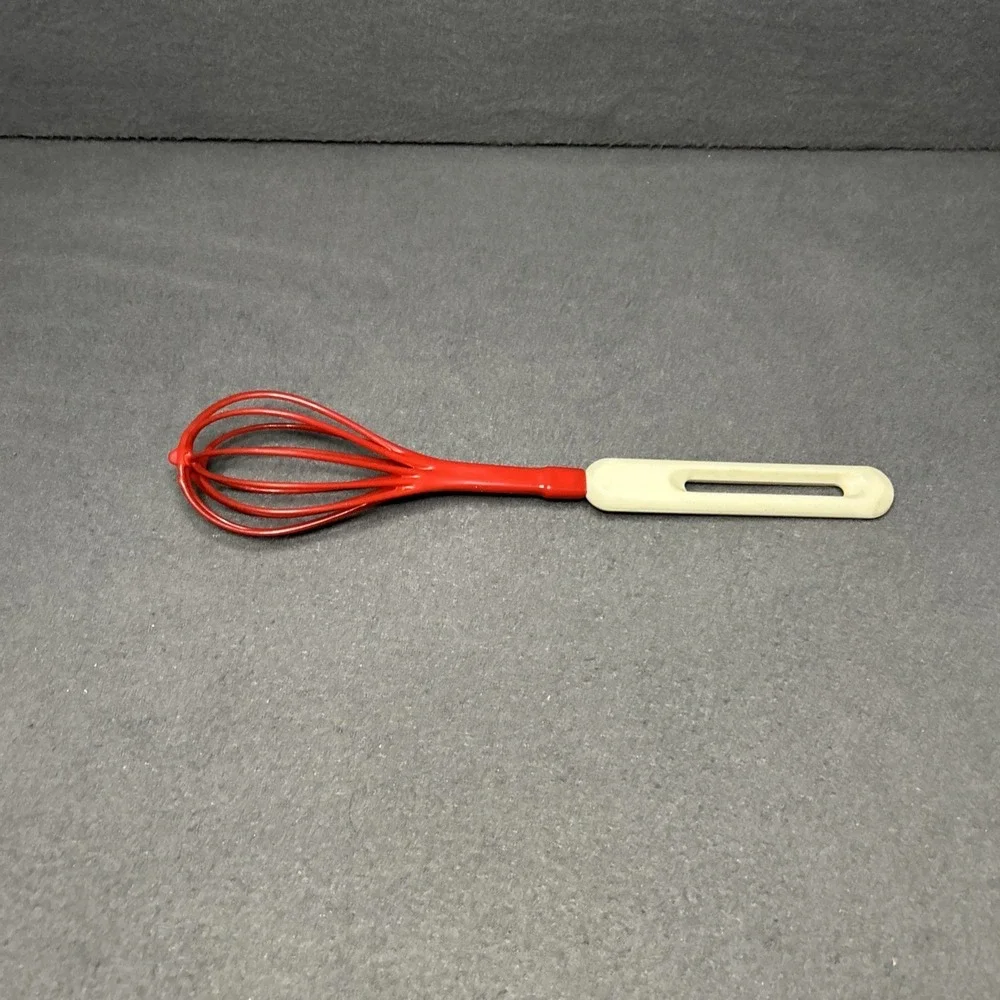 Vintage Bonny Red Balloon Whisk White Handle Rubber Coated Retro Kitchen Utensil